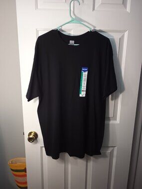Gildan Black Short Sleeve Tee